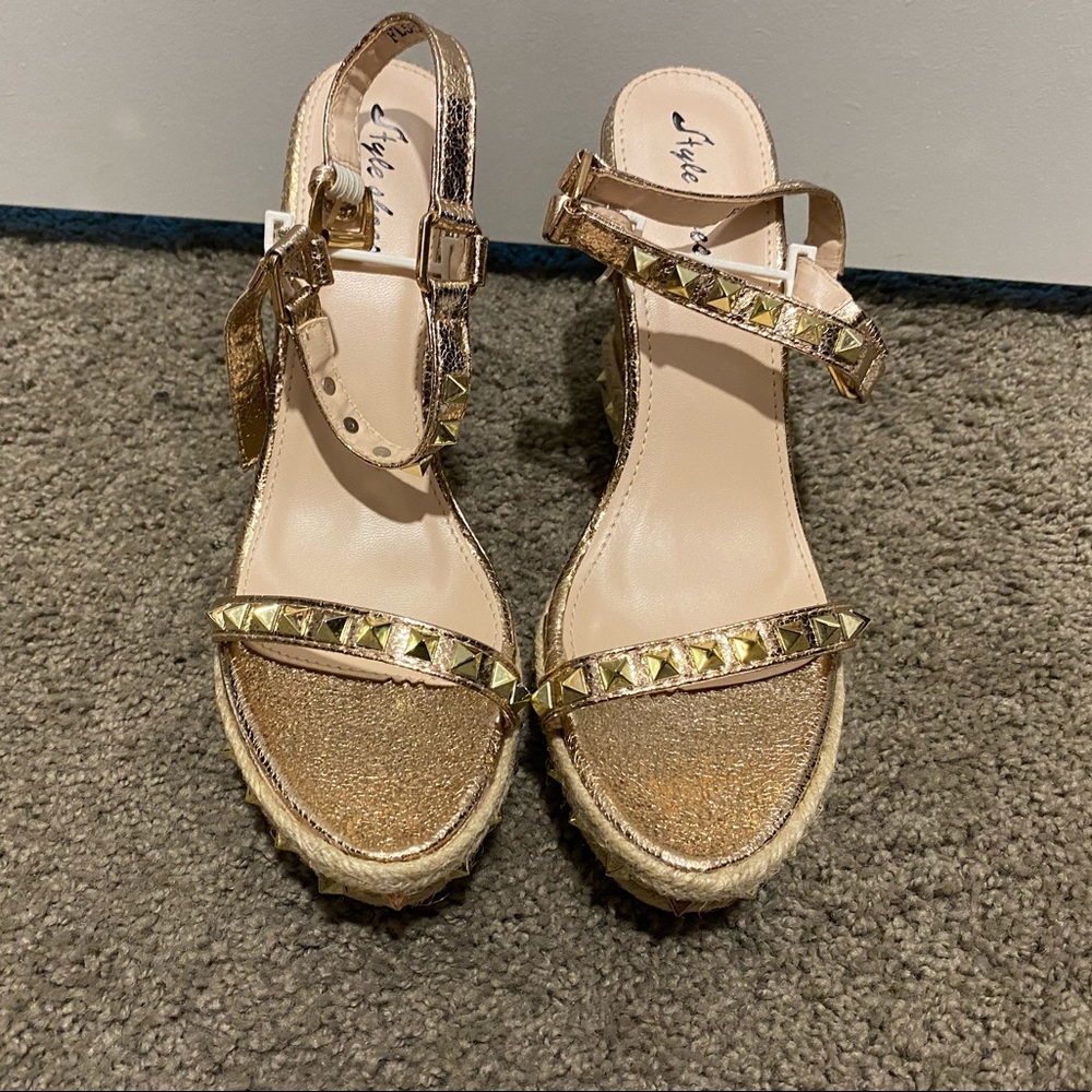 Rose Gold Wedge Sandals - Picture 4 of 4